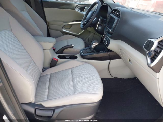 KNDJ23AU1P7207631 KIA SOUL LX