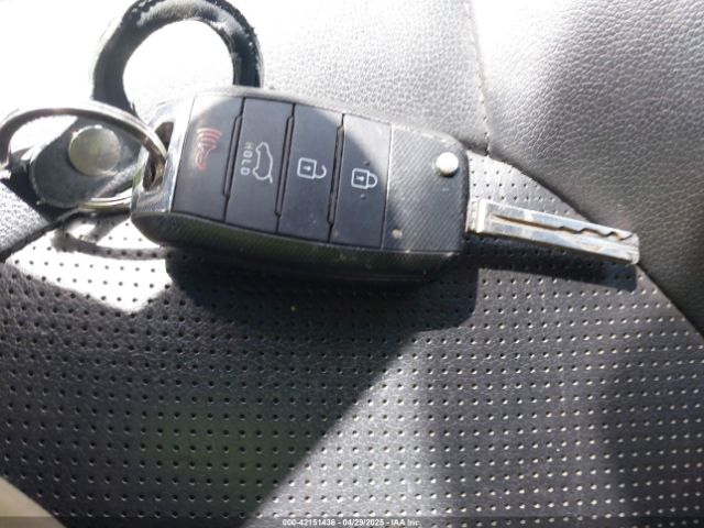 KNDJX3A50G7265594 KIA Soul !