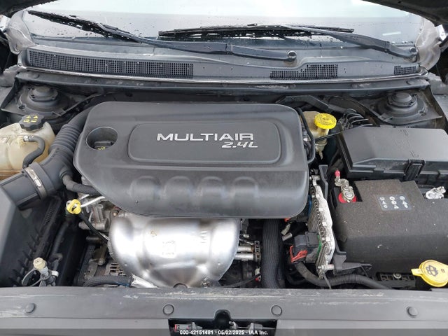 1C3CCCAB2FN505530 Chrysler 200 Limited