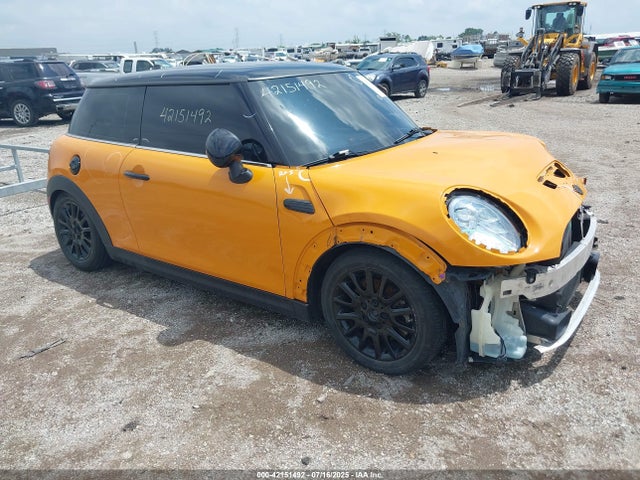 2016 MINI HARDTOP WMWXP7C53G2A42705 Photo 0