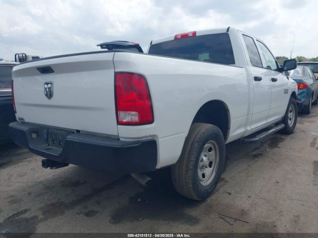 2018 RAM 1500 1C6RR6FG7JS330509 Photo 3