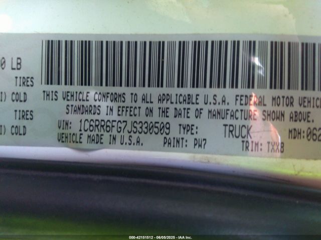 2018 RAM 1500 1C6RR6FG7JS330509 Photo 8