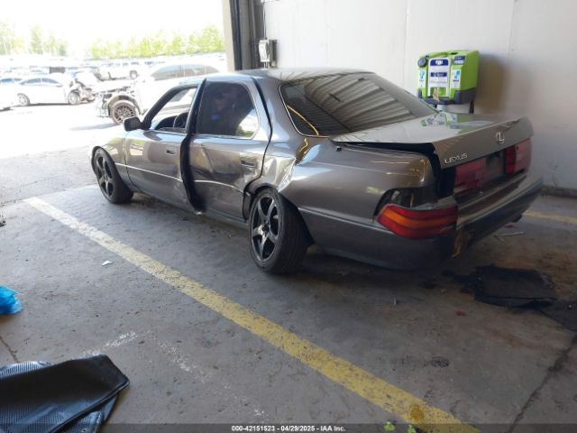 1992 LEXUS LS JT8UF11E6N0113182 Photo 2