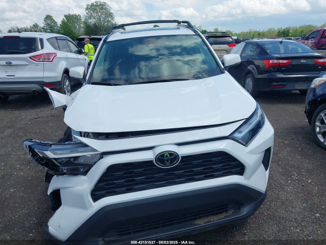 2T3P1RFV0RW465695 Toyota Rav4 Xle