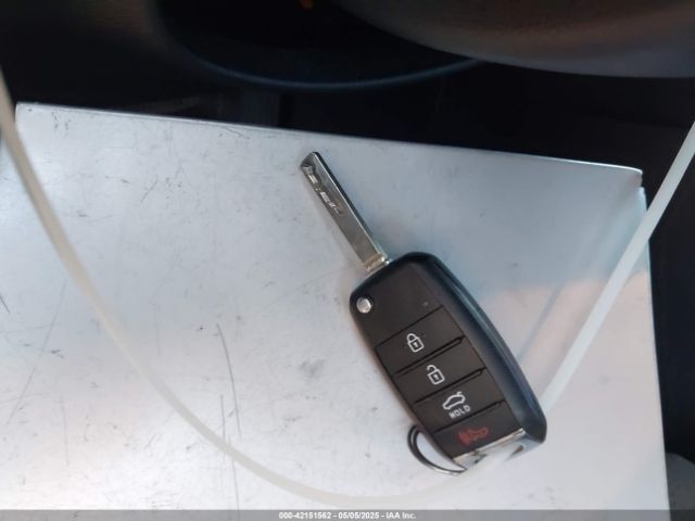 5XXGT4L33JG261190 KIA Optima Lx