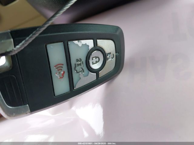3FA6P0LU6KR257130 Ford Fusion Hybrid Se