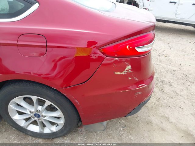3FA6P0LU6KR257130 Ford Fusion Hybrid Se