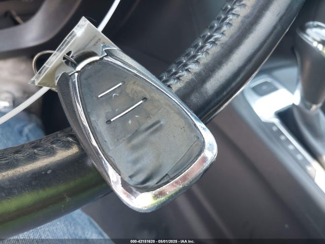 3GNAXUEV1KL208137 Chevrolet EQUINOX LT