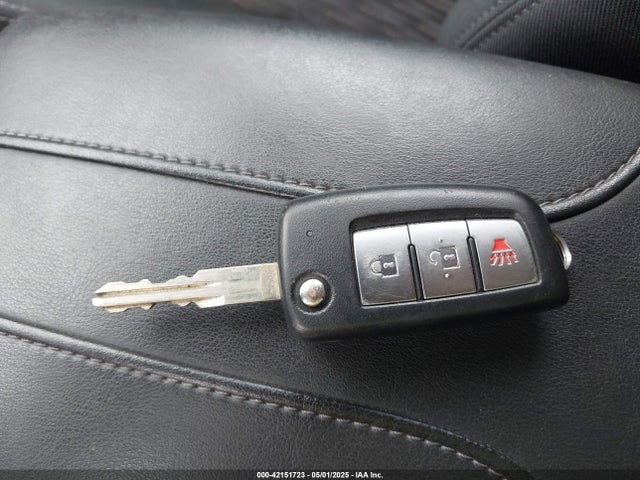 5N1AT2MV0HC800381 Nissan ROGUE S