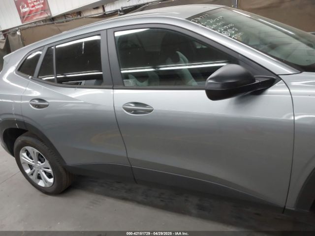 KL77LFE27RC245700 Chevrolet Trax Fwd Sp