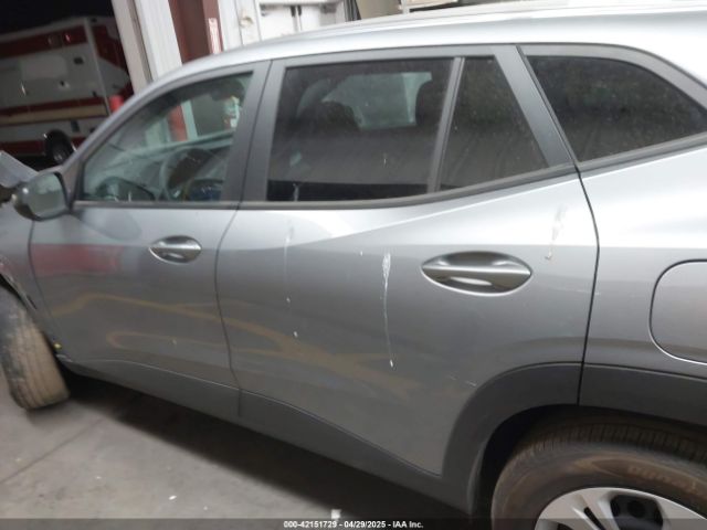KL77LFE27RC245700 Chevrolet Trax Fwd Sp