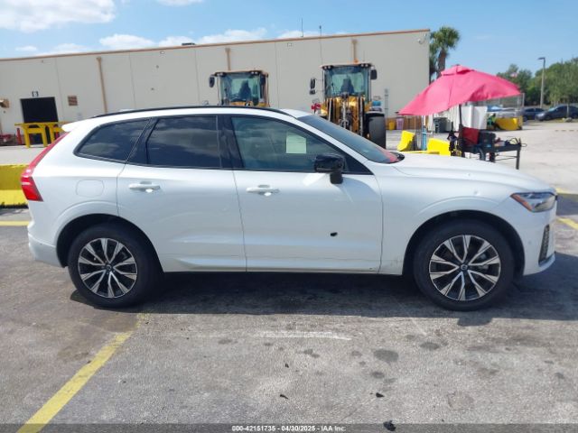 YV4L12RL2R1767596 Volvo Xc60 B5 Plus Dark Theme