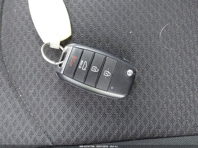 5XXGT4L39GG028973 KIA Optima Lx