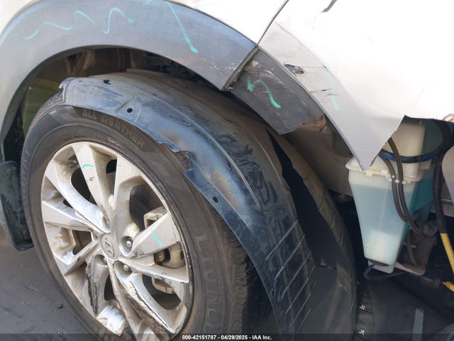 KM8J23A46KU953305 Hyundai TUCSON SE