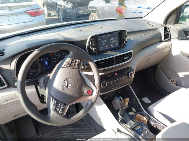 KM8J23A46KU953305 Hyundai TUCSON SE