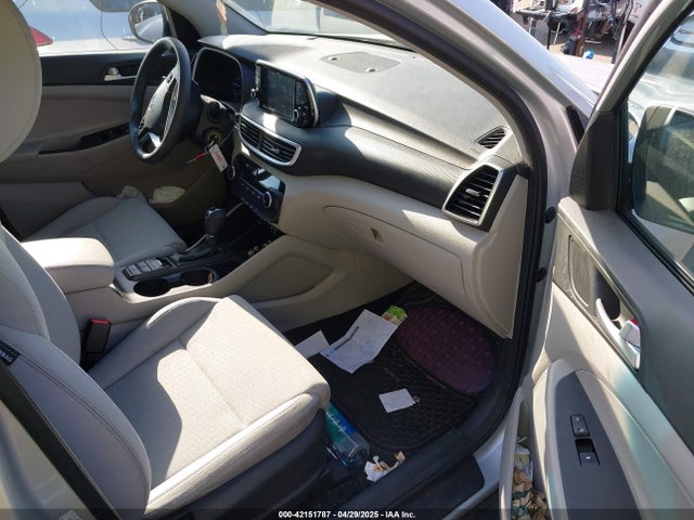 KM8J23A46KU953305 Hyundai TUCSON SE