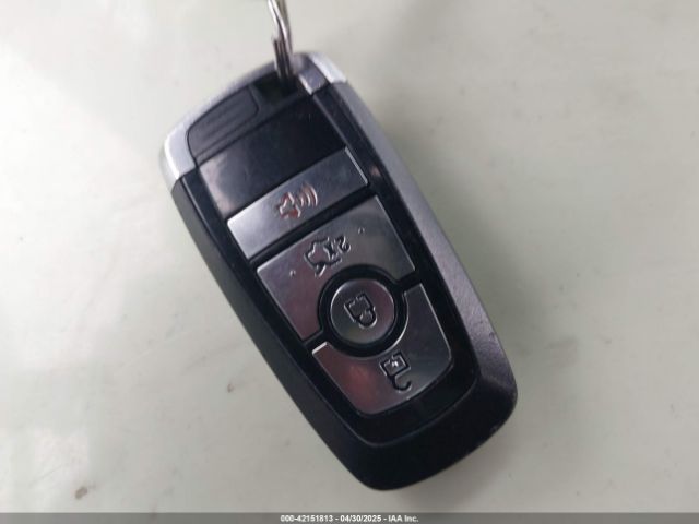 3FA6P0HD8JR268055 Ford FUSION SE