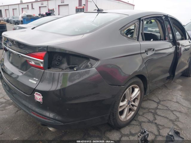 3FA6P0HD8JR268055 Ford FUSION SE