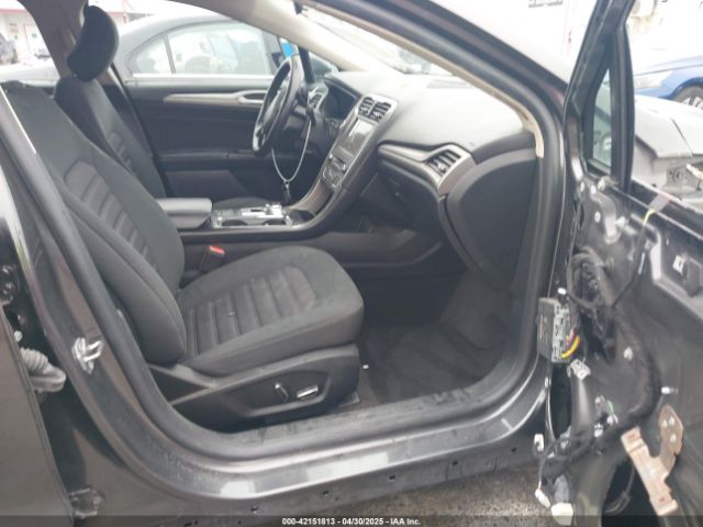 3FA6P0HD8JR268055 Ford FUSION SE