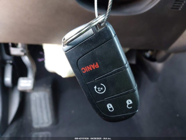 Dodge 2018 2018 3C4PDCEG2JT352396 Image 11
