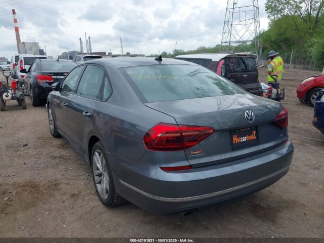 2019 VOLKSWAGEN PASSAT 1VWLA7A33KC013920 Photo 2