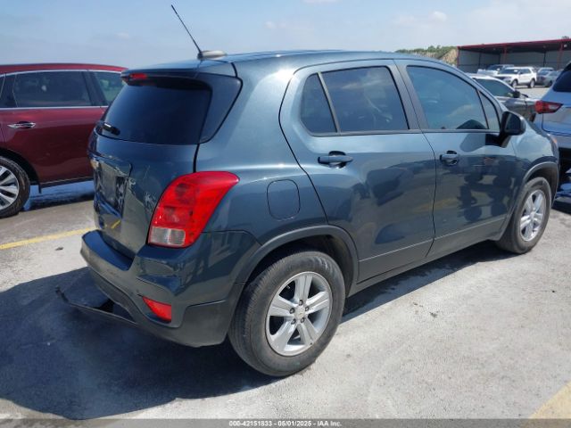 2021 CHEVROLET TRAX KL7CJKSB2MB303809 Photo 3