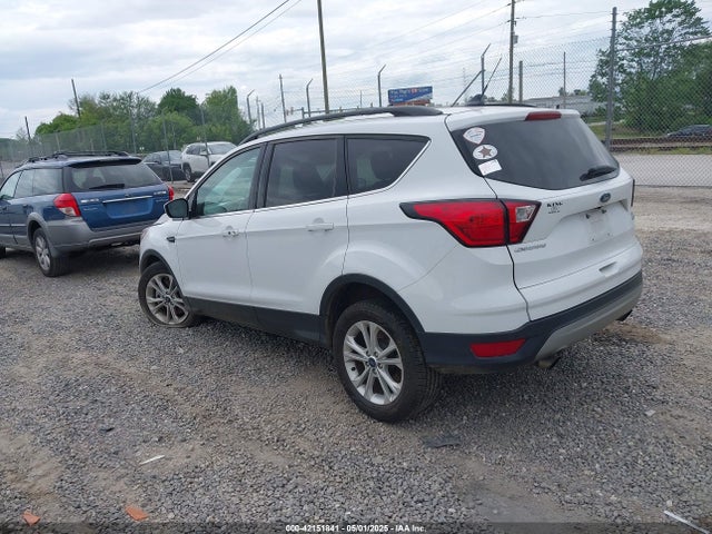 1FMCU9HD4KUA88085 Ford ESCAPE SEL