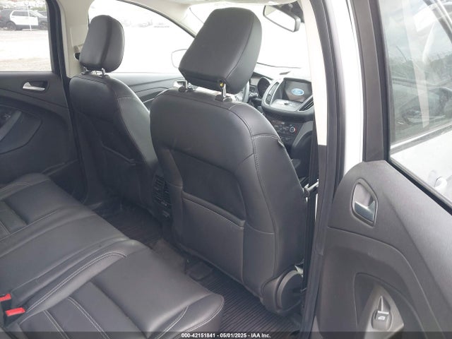 1FMCU9HD4KUA88085 Ford ESCAPE SEL