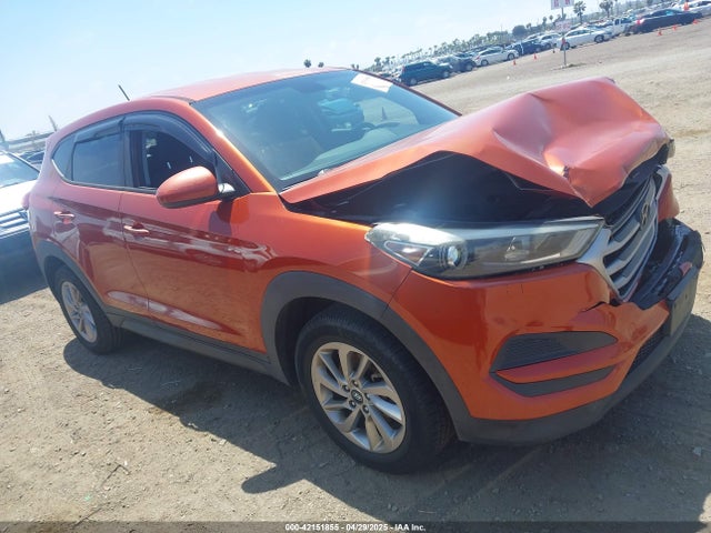 KM8J23A42HU424927 Hyundai TUCSON SE