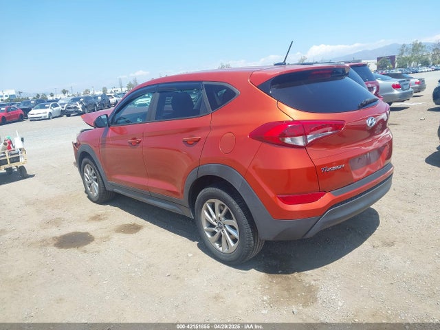 KM8J23A42HU424927 Hyundai TUCSON SE
