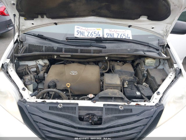 Toyota Sienna L 7 Passenger 2017 5TDZZ3DC2HS800102 Image 10