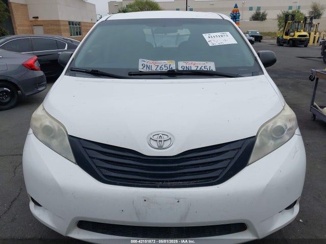 Toyota Sienna L 7 Passenger 2017 5TDZZ3DC2HS800102 Image 12