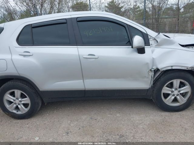 3GNCJKSB4LL305522 Chevrolet Trax Fwd Ls