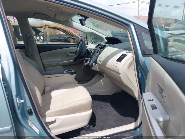 JTDZN3EU5EJ004200 Toyota Prius V Five