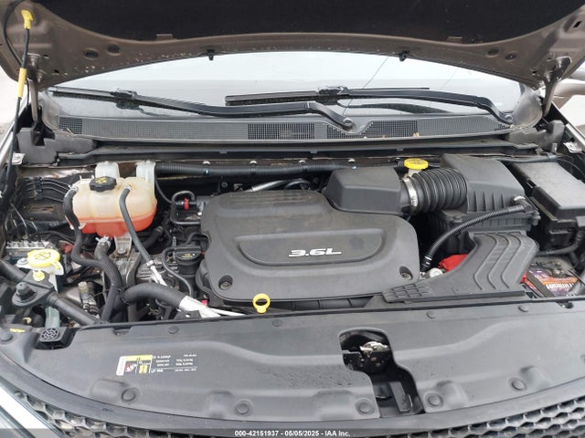 Chrysler Pacifica Limited 2017 2C4RC1GG4HR537737 Image 10