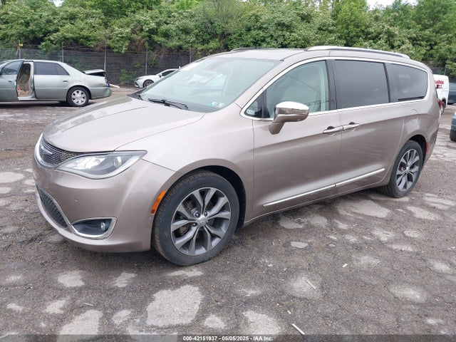 Chrysler Pacifica Limited 2017 2C4RC1GG4HR537737 Image 2