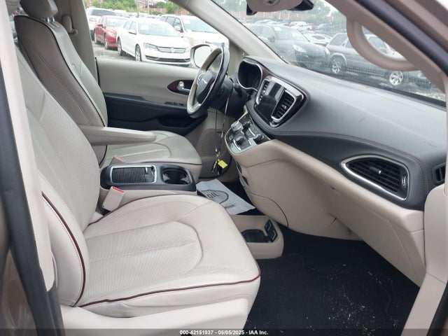 Chrysler Pacifica Limited 2017 2C4RC1GG4HR537737 Image 5