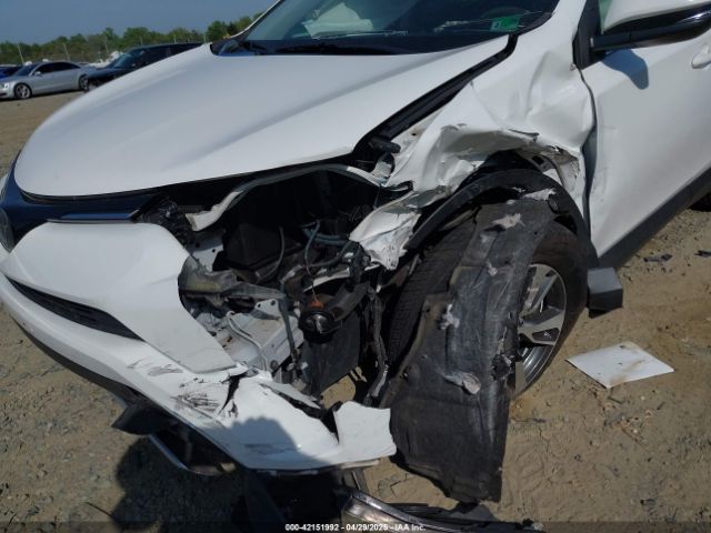 JTMRFREVXGJ061164 Toyota Rav4 Xle
