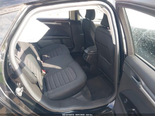 3FA6P0HD3GR111090 Ford FUSION SE