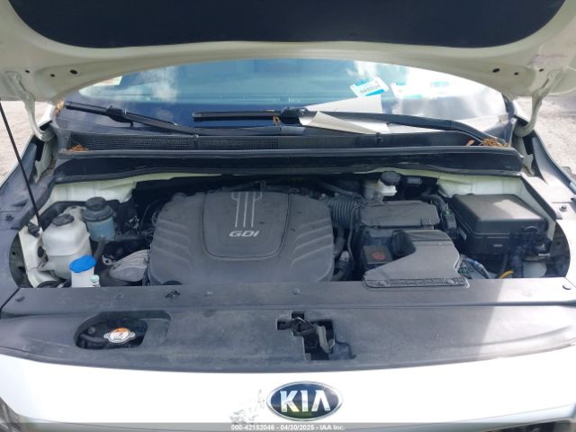 KNDMB5C11H6270103 KIA SEDONA LX