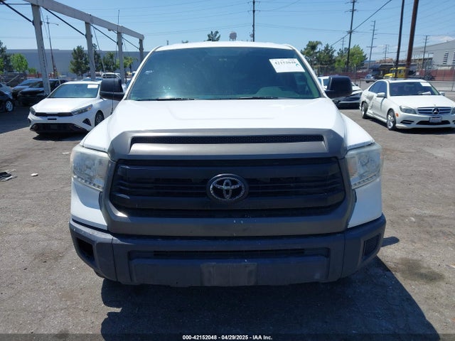 5TFNY5F15HX213864 Toyota Tundra Sr 5.7l V8