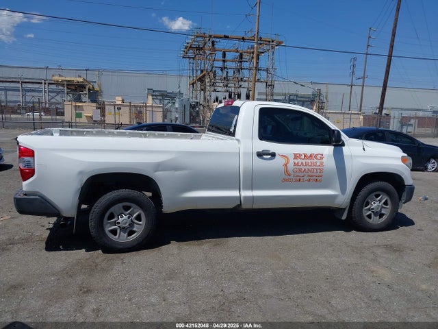 5TFNY5F15HX213864 Toyota Tundra Sr 5.7l V8