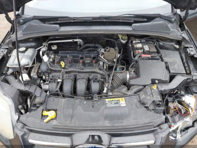 1FADP3N28EL110881 Ford Focus Titanium