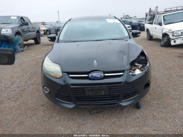 1FADP3N28EL110881 Ford Focus Titanium