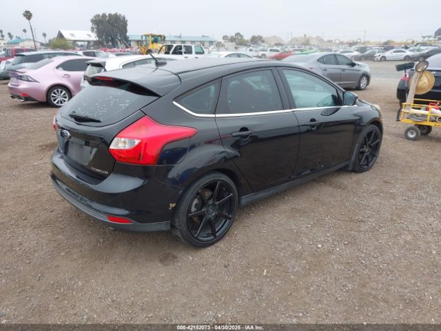 1FADP3N28EL110881 Ford Focus Titanium