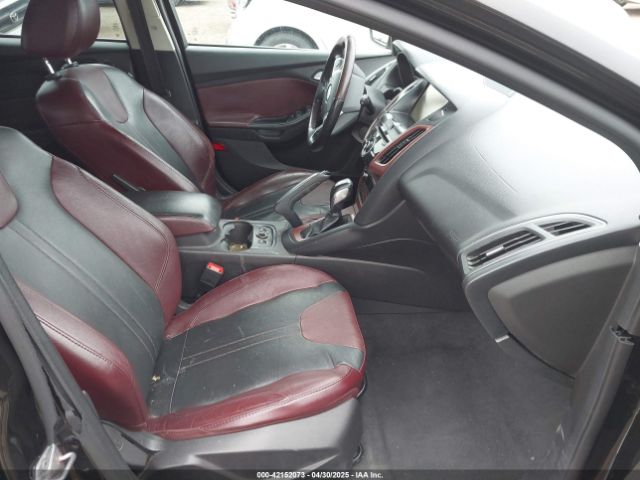 1FADP3N28EL110881 Ford Focus Titanium