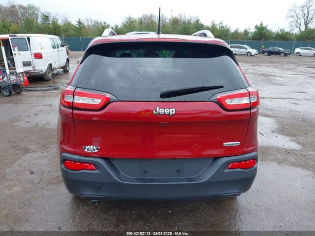 1C4PJLCB8GW297682 Jeep Cherokee Latitude