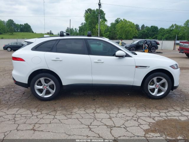 SADCJ2FX8JA329233 Jaguar F-pace 25t Premium