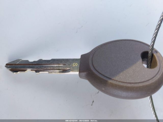1C4NJPFA0GD588643 Jeep Patriot Latitude