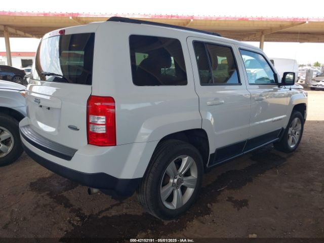 1C4NJPFA0GD588643 Jeep Patriot Latitude